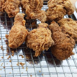 สะโพกไก่ทอด