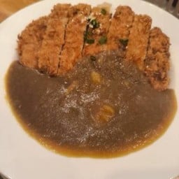 ข้าวแกงกระหรี่ หมูทอดทงคัตสึ + ซุปมิโสะ