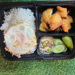 ข้าวปลาทอด+ไข่ดาว