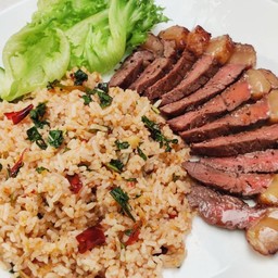 [อร่อยซ่ากับโค้ก] ข้าวคลุกกะเพรา หน้าเนื้อออสย่าง (size อิ่มจุกๆ) +  โค้ก ออริจินัล (กระป๋อง)