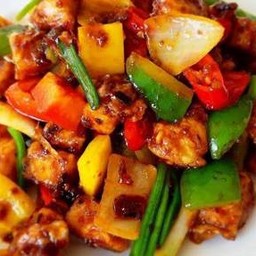 ผัดพริกเผาไก่หอมๆ