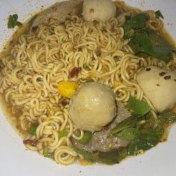 เตี๋ยวบิ๊กบอล  byนายวุฒ Cj more หลังหอหารค้า