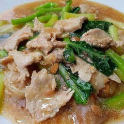 ราดหน้าเนื้อ
