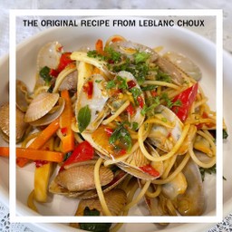 พาสต้าหอยลายผัดพริกสด