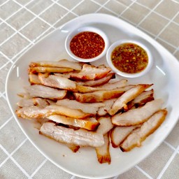 คอหมูย่าง (กับข้าว)