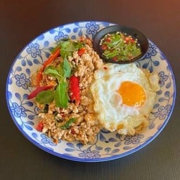 SET A Stir Fried Basil With Minced Pork + Fried Egg + Gyoza