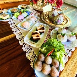 ร้านขนมกล้ากลมกล่อม