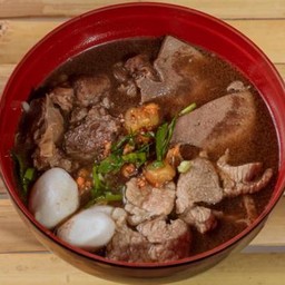 ก๋วยเตี๋ยวหมูรวม