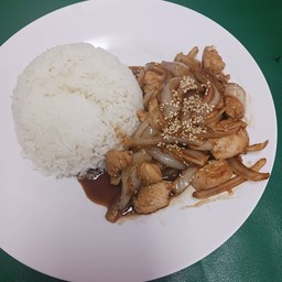 ข้าวหน้าไก่ซอสญี่ปุ่น