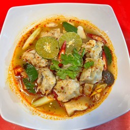 เกี๊ยวหมูต้มยำ