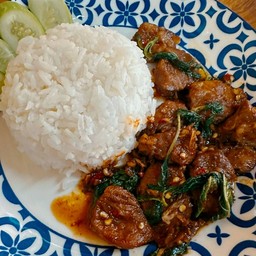 ข้าวกะเพราหมูตุ๋น
