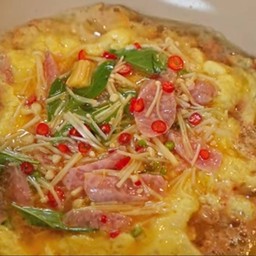 ข้าวไข่เจียวทรงเครื่องเห็ดเข็มทอง + แหนม