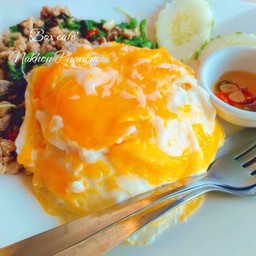 ผัดกะเพราหมูสับราดข้าว+ไข่ดาว