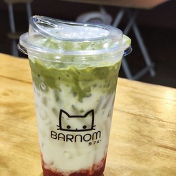 สตอเบอรี่ มัทฉะลาเต้