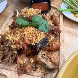 กบทอดกระเทียม