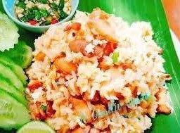 ข้าวผัดไก่กรอบ