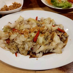 กะหล่ำผัดน้ำปลา