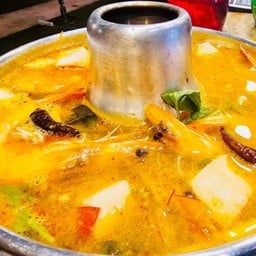 ต้มยำกุ้งหม้อไฟน้ำข้น