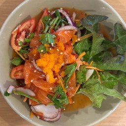 สลัดแซลม่อน