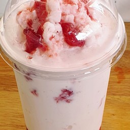 สตอเบอรี่ปั่นนมสด