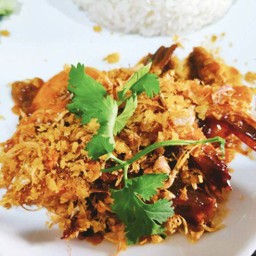 ข้าวกุ้งกระเทียม