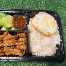 ข้าวหมูย่าง+ไข่ดาว