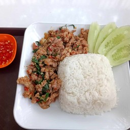 กะเพราหมูสับ