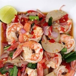 ยำกุ้งสดหมูยอ
