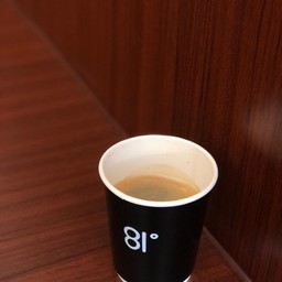 Hot Americano อเมริกาโน่ร้อน