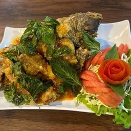 ปลา … ราดพริกสามรส