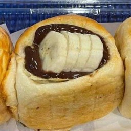 ปังไส้ทะลัก นูเทลล่า กล้วยหอม (1ชิ้น)