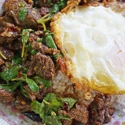 ข้าวกะเพราเนื้อเปื่อย