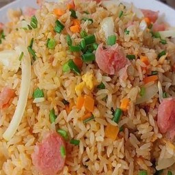 ข้าวผัดแหนม