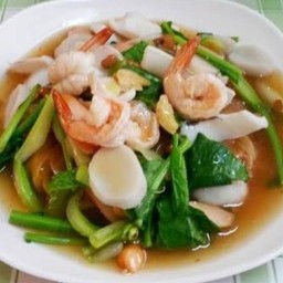 ราดหน้า   ทะเล
