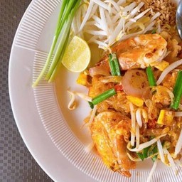 ผัดไทกุ้งสูตรดั่งเดิม รุ่นสู่รุ่นน การันตีความอาย่อยค่า