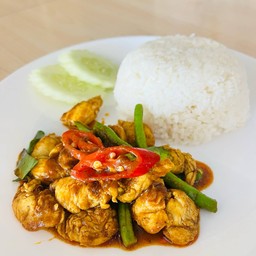 ข้าวพริกแกงไก่