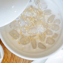 ครองแครงกะทิสด