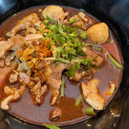 ก๋วยเตี๋ยวหมูสดน้ำตก (พิเศษ)