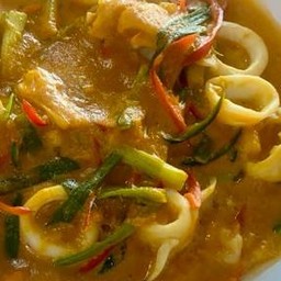 หมึกผัดไข่เค็ม