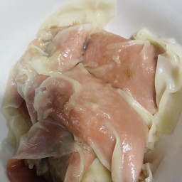 เกี๊ยวโบโลน่าหมูคำโตๆ