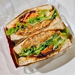 แซนวิช หมูหยอง + พริกเผา