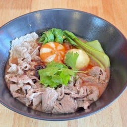 •เหลาหม่าล่าเนื้อสไลด์