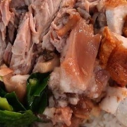 ข้าวคากิ+หมูกรอบ
