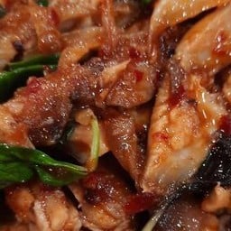 ข้าวพริกเผาหมูชิ้น