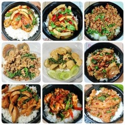 ข้าวราดกระเพราหมูสามชั้นสไลด์