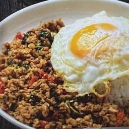 ข้าวผัดกระเพรา