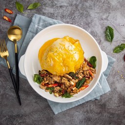 ข้าวไข่ข้น กะเพราผัดพริกขี้หนูแห้ง