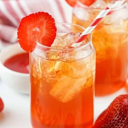 Ice strawberry tea