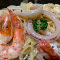 สปาเก็ตตี้คาโบนาร่าซีฟู๊ด