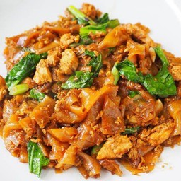 ผัดซีอิ๊วหมู